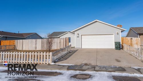 118 Bow St, Douglas, WY, 82633-2564 | Card Image