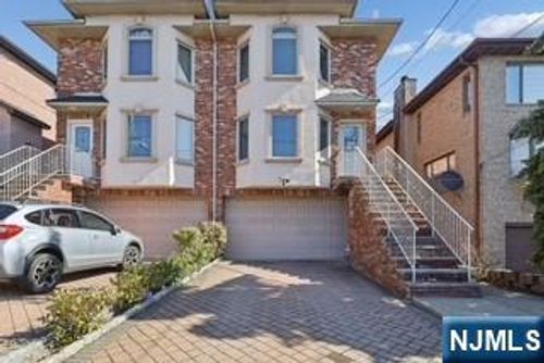 61 Columbia Ave, Cliffside Park, NJ, 07010-3017 | Card Image