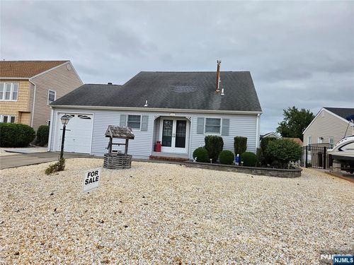 73 Ocean Gate Ave, Bayville, NJ, 08721-1421 | Card Image