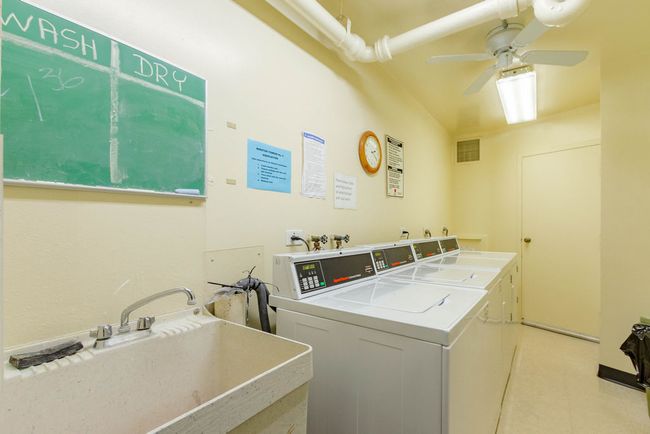 APT-1402 - 7141 N Kedzie Ave, Condo with 3 bedrooms, 2 bathrooms and 2 parking in CHICAGO IL | Image 26