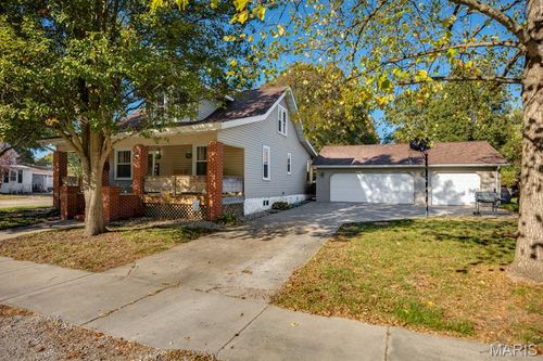 301 E 3rd North St, Mount Olive, IL, 62069-1323 | Card Image