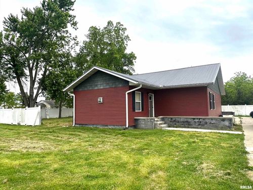 310 E Texas Ave, Sandoval, IL, 62882-1323 | Card Image