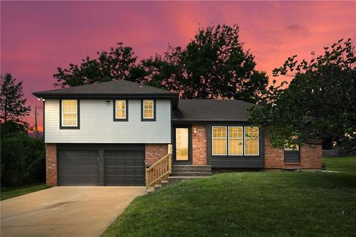 6700 Mastin St, Shawnee, KS, 66203-3918 | Card Image