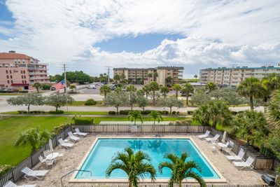 424 - 4105 Ocean Beach Boulevard, Condo with 2 bedrooms, 2 bathrooms and null parking in Cocoa Beach FL | Image 1