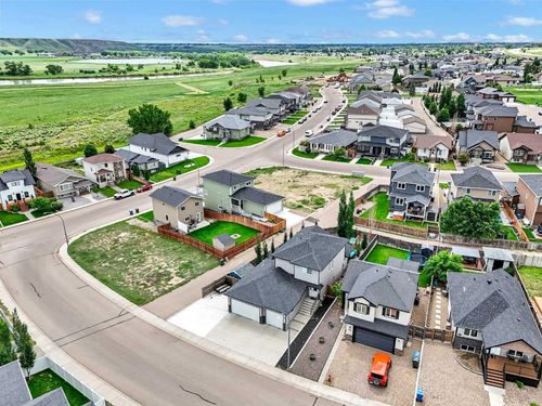 409 Ranchview Rd Ne, Medicine Hat, AB, T1C0G7 | Card Image