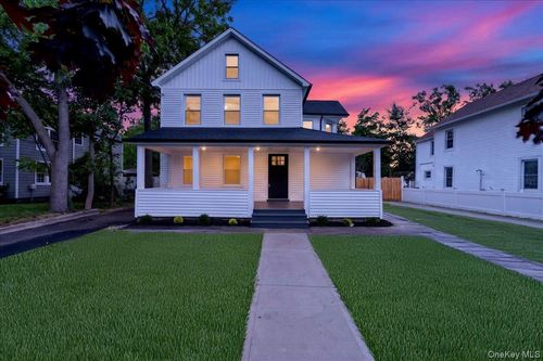 245 Cedar Ave, Patchogue, NY, 11772-3610 | Card Image