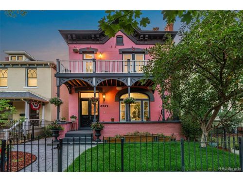 2721 Curtis St, Denver, CO, 80205-2711 | Card Image