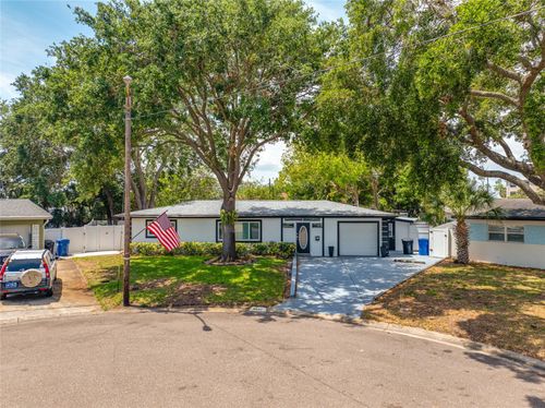 8444 8th Way N, ST PETERSBURG, FL, 33702-3528 | Card Image