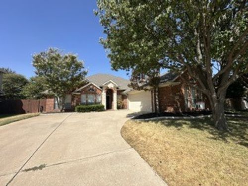 10717 Elmhurst Ln, Fort Worth, TX, 76244-6376 | Card Image