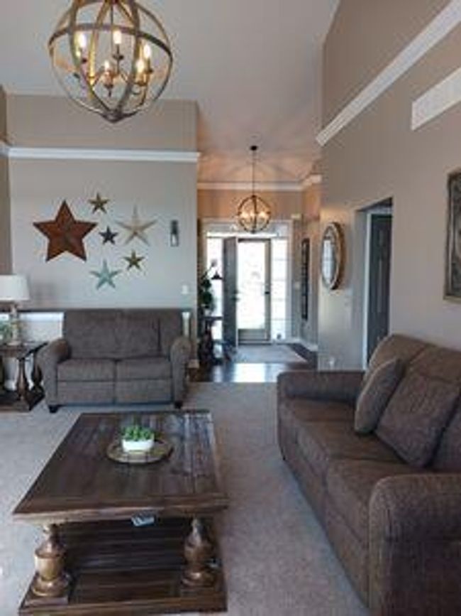 935 Stony Lake Ct, Condo with 2 bedrooms, 3 bathrooms and null parking in Oxford MI | Image 5