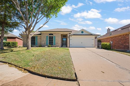 7103 Camp Creek Dr, Arlington, TX, 76002-3363 | Card Image