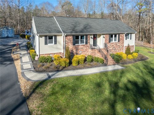 20903 Matoaca Rd, South Chesterfield, VA, 23803-2124 | Card Image