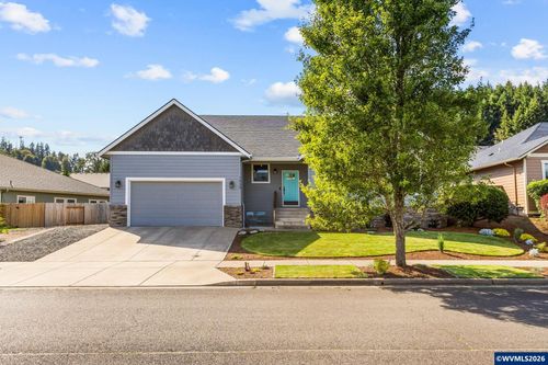 1539 Lakeview Dr, Silverton, OR, 97381-8745 | Card Image