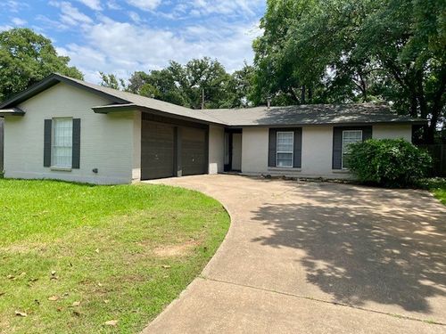 2714 Buffalo Dr, Arlington, TX, 76013-1212 | Card Image