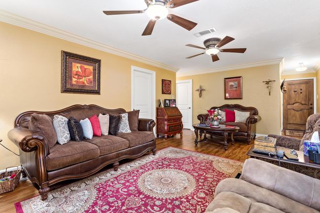 245 N Clover St, House other with 3 bedrooms, 2 bathrooms and null parking in Bridge City TX | Image 8