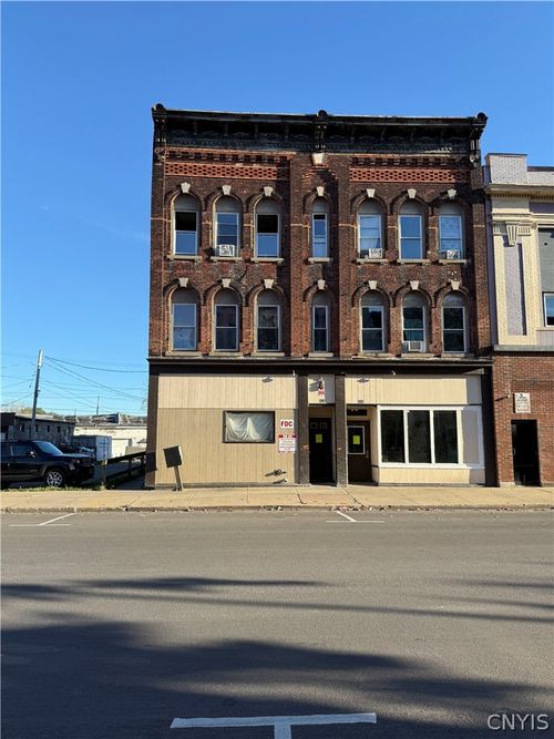 148 Madison St, Oneida, NY, 13421-1745 | Card Image