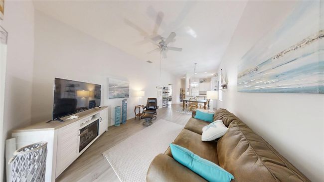 Living Room | Image 13