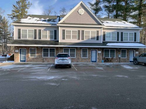 8-8 Patriot Dr, Dover, NH, 03820-4708 | Card Image