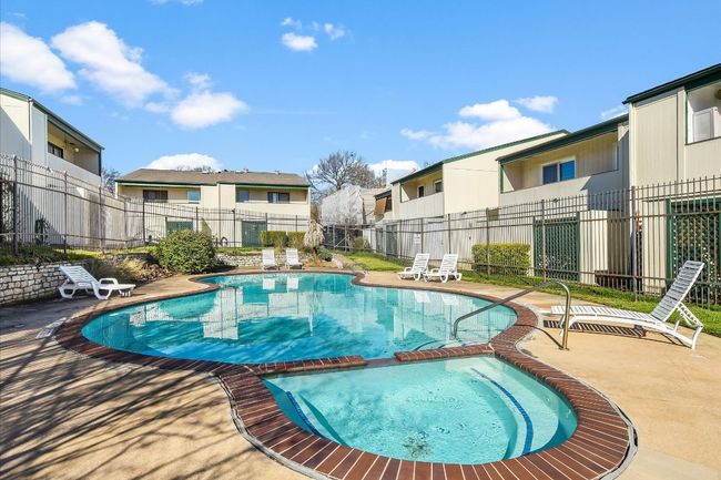 APT-201 - 6718 Silvermine Dr, Condo with 2 bedrooms, 2 bathrooms and 1 parking in Austin TX | Image 9