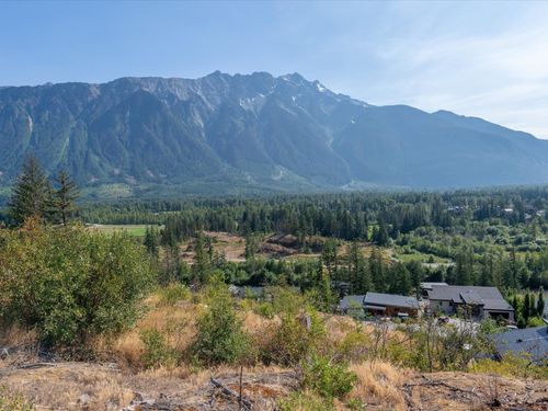 8214 Merlot Peak Dr, Pemberton, BC, V0N2L3 | Card Image