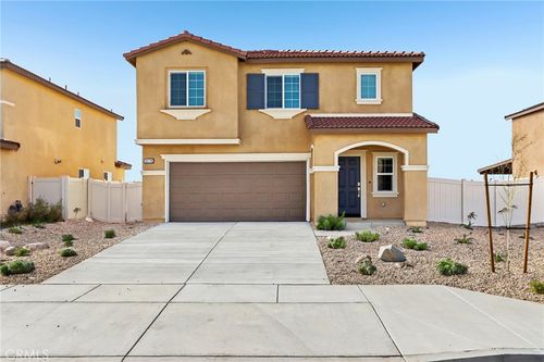 18774 Hampton Ln, Adelanto, CA, 92301-4417 | Card Image