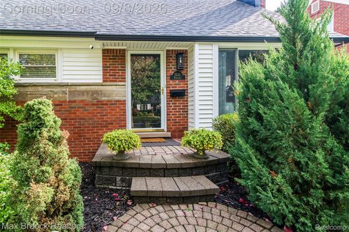 1533 Mansfield Rd, Birmingham, MI, 48009-7271 | Card Image