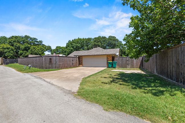 800 Kathrine Ct, House other with 3 bedrooms, 2 bathrooms and null parking in Cedar Hill TX | Image 22
