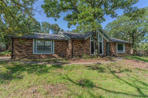 920 Ridge Oak Rd, Sapulpa, OK, 74066-1768 | Card Image
