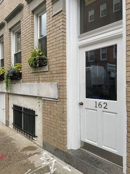 2-162 Endicott Street, Boston, MA, 02113 | Card Image
