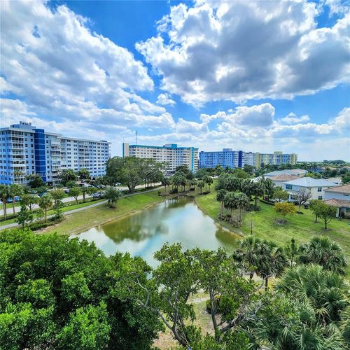 4-4001 Hillcrest Dr, Hollywood, FL, 33021-7960 | Card Image