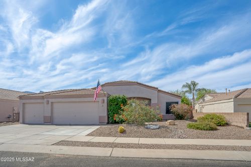 519 W Silvertip Rd, Oro Valley, AZ, 85737-3705 | Card Image