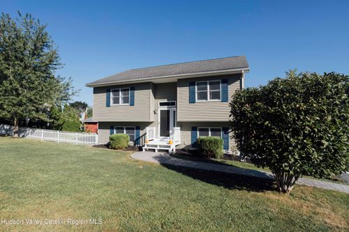 35 Crown Ct, Stuyvesant, NY, 12173-1604 | Card Image