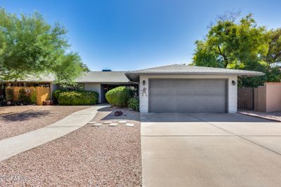 5013 E Mesquite Wood Court, Home with 2 bedrooms, 2 bathrooms and null parking in Phoenix AZ | Image 1