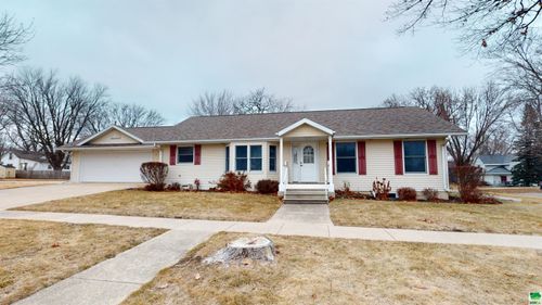 312 E Maple, Holstein, IA, 51025 | Card Image