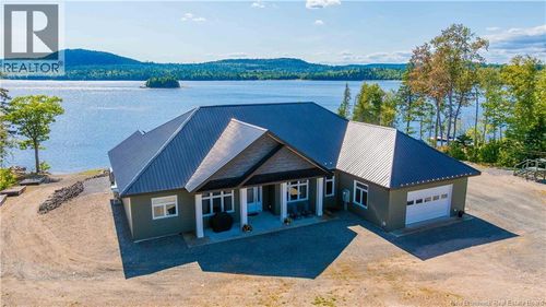 {{alt}} | Card Image