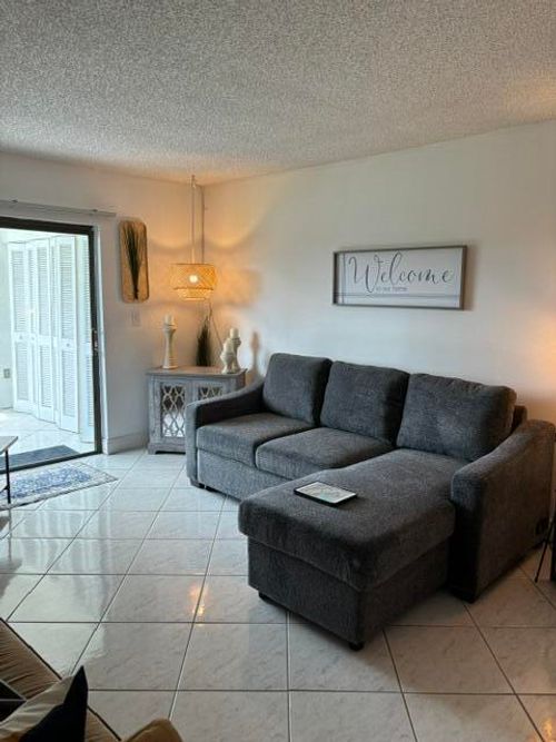 305-9300 Sw 8th St, Boca Raton, FL, 33428-6888 | Card Image