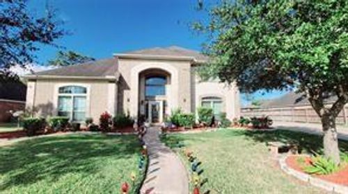 422 Old Orchard Dr, Dickinson, TX, 77539-7364 | Card Image