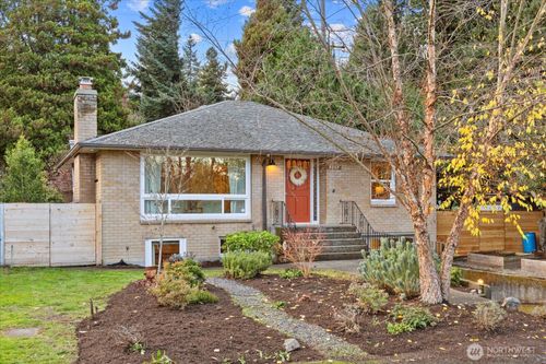 9259 Dibble Ave Nw, Seattle, WA, 98117-2214 | Card Image