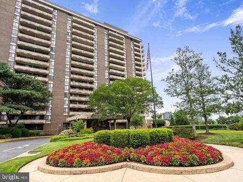 apt-303-1800 Old Meadow Rd, MCLEAN, VA, 22102-1821 | Card Image