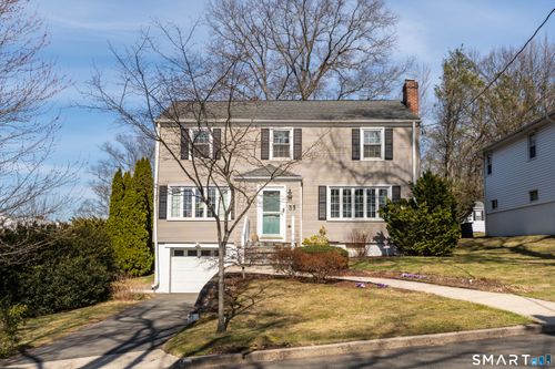 35 Pelham Ln, New Haven, CT, 06511-2805 | Card Image