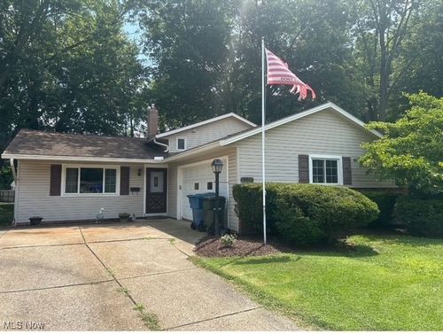 4505 Oak Cir, North Olmsted, OH, 44070-2838 | Card Image