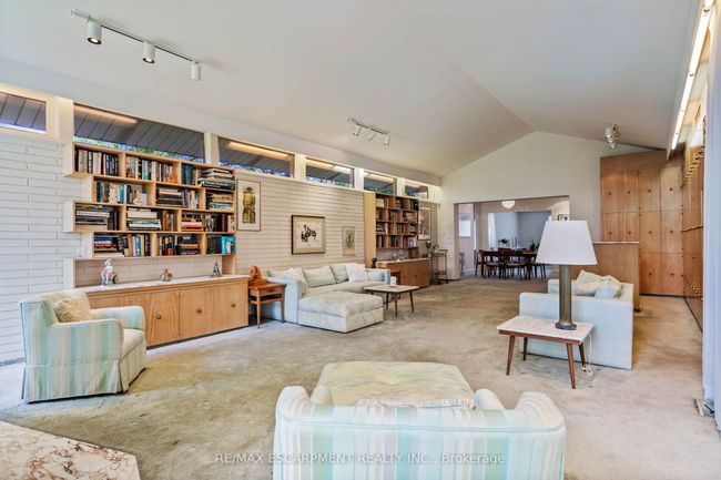 274 Mountain Brow Blvd, House other with 5 bedrooms, 3 bathrooms and 10 parking in Hamilton ON | Image 19
