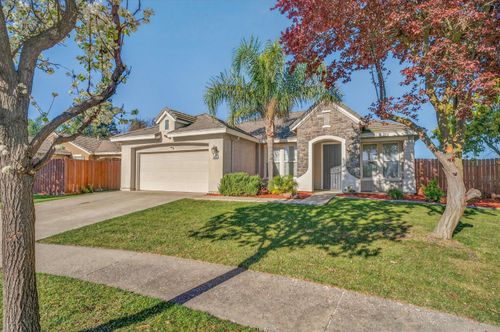 2446 Independence Trl, Plumas Lake, CA, 95961-9012 | Card Image