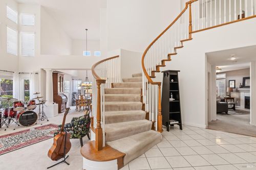 483 Panorama Dr, Benicia, CA, 94510-3901 | Card Image