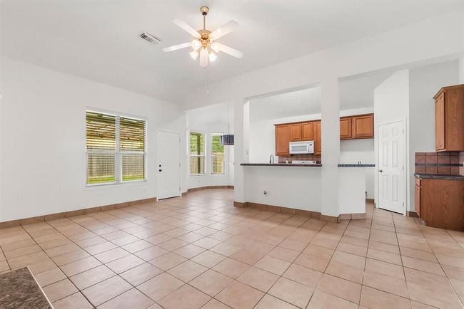 19311 Twin Buttes Dr, House other with 4 bedrooms, 2 bathrooms and 2 parking in Tomball TX | Image 11