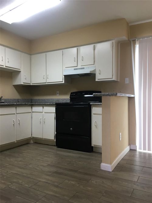apt-313-5625 Antoine Dr, Houston, TX, 77091-4404 | Card Image