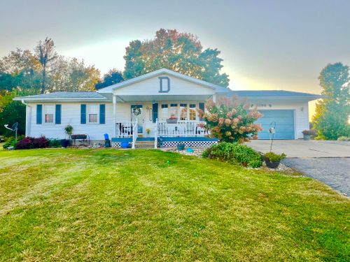 2298 Pondbrooke Dr, Hillsdale, MI, 49242-9419 | Card Image