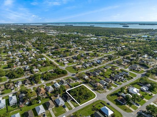 1505 4th Ave Sw, VERO BEACH, FL, 32962-6507 | Card Image