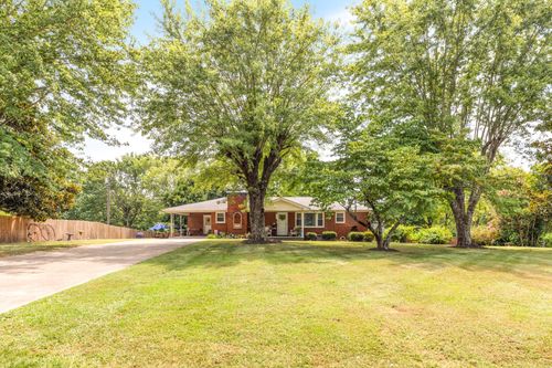 2015 Highway 70 W, Dickson, TN, 37055-3124 | Card Image