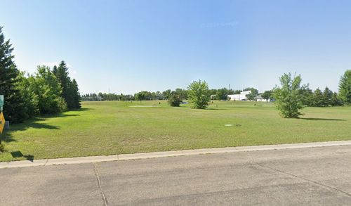 622 6th Street Ne, Perham, MN, 56573 | Card Image